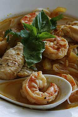 Vietnamese Catfish, Shrimp and Cellophane Noodle Soup
