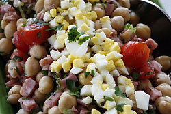 Spanish-Inspired Chickpea Salad