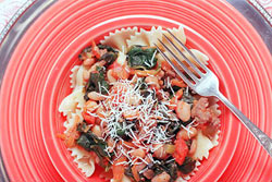 Bow-Ties with Sausage, Spinach and White Beans