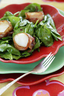 Image of Spinach Salad With Bacon-Wrapped Scallops And Sweet Bacon Vinaigrette, Viking