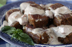 Italian Mini Meatloaves with Tomato-Alfredo Tortellini
