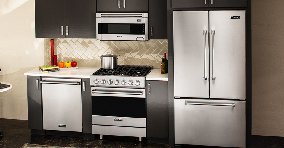 Freestanding Ranges - Viking Range, LLC